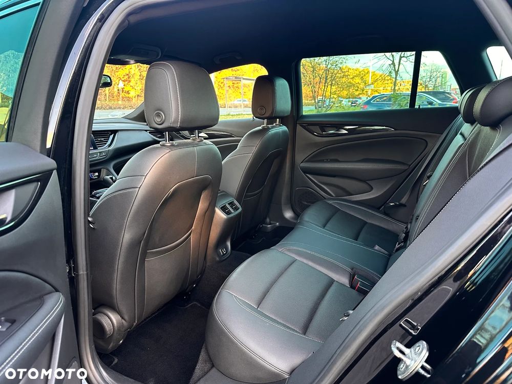 Opel Insignia - 10
