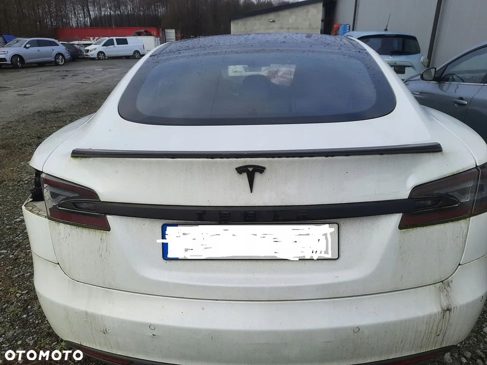 Tesla Model S KLAPA BAGAŻNIKA BEZ LAMP I KAMERY 14r.