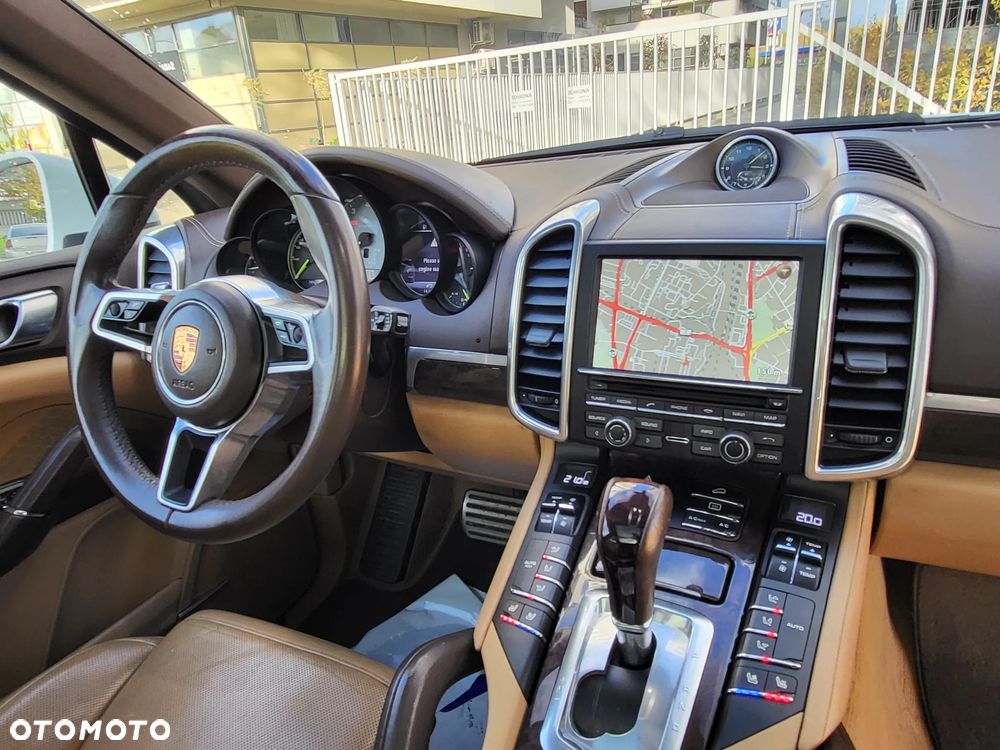 Porsche Cayenne S Hybrid Tiptronic S - 10