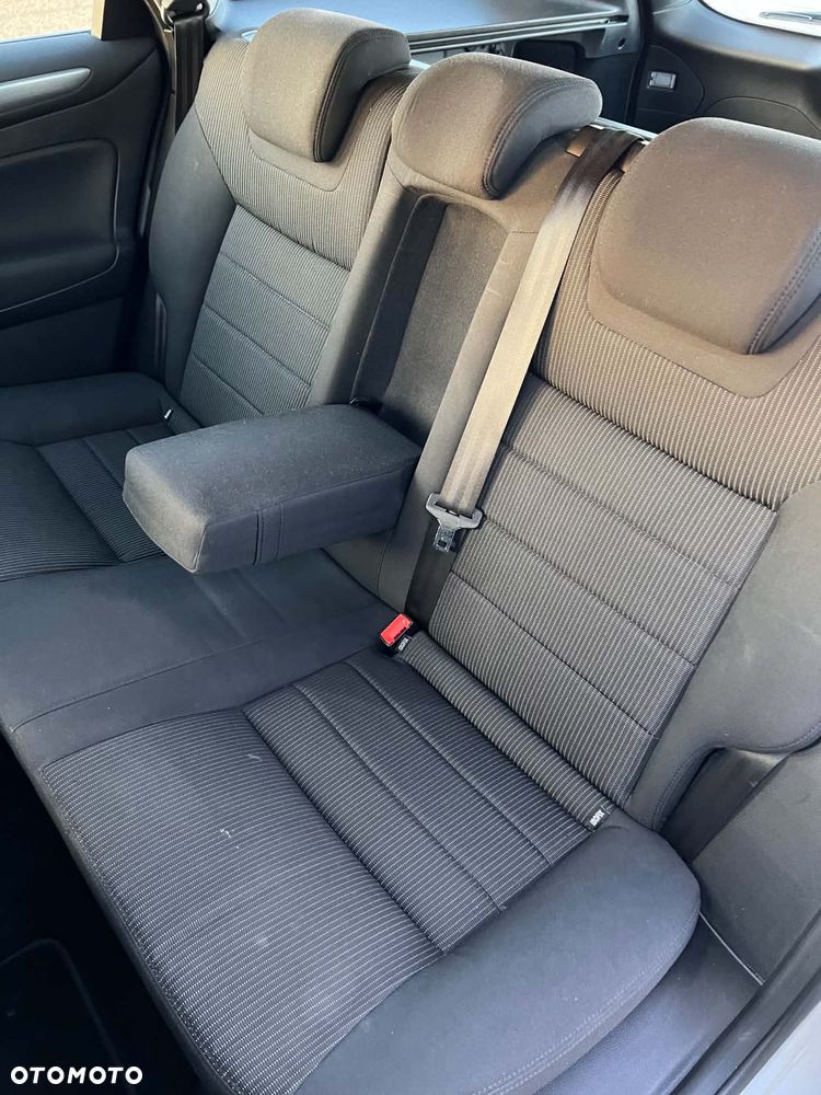 Ford Mondeo - 23