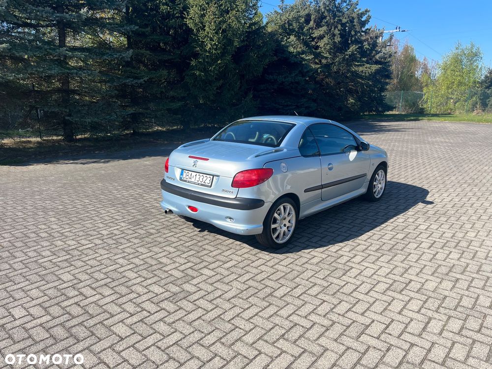 Peugeot 206 CC 2.0 - 12