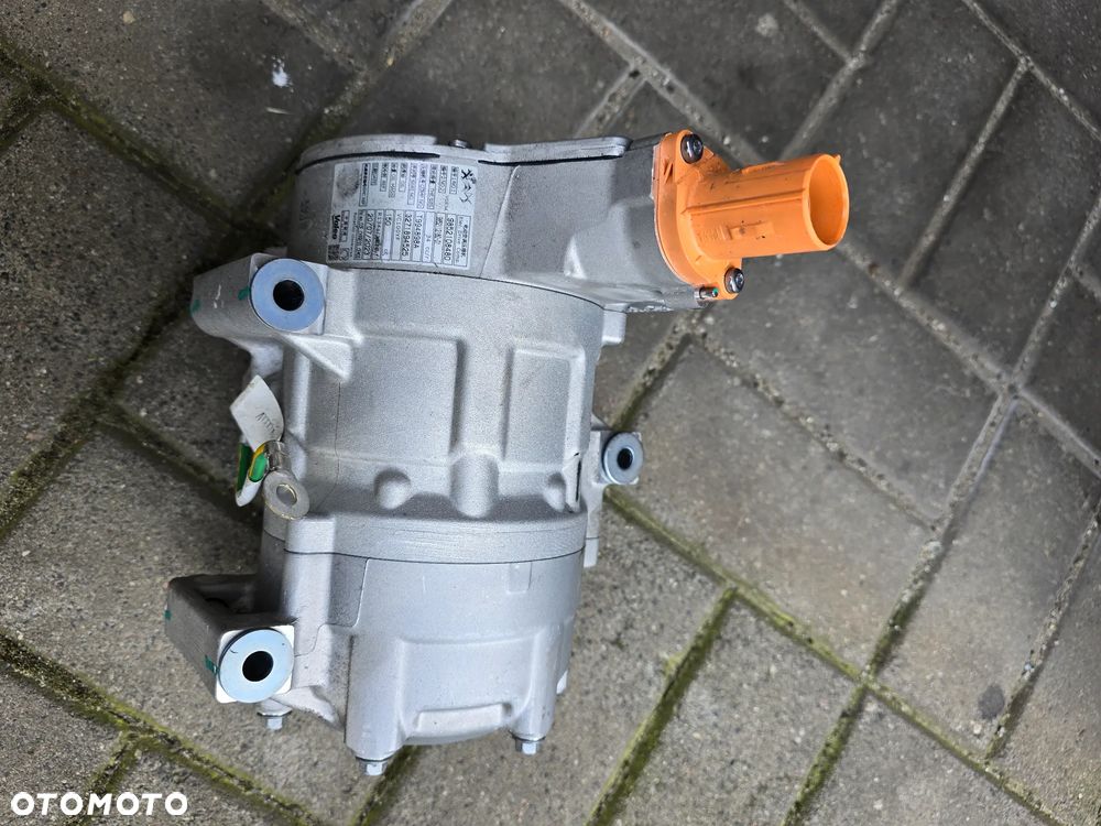 Peugeot, Opel 1,6 thp 5G06 10FKBJ 23r pompa klimatyzacji. 9852108480,9840203080