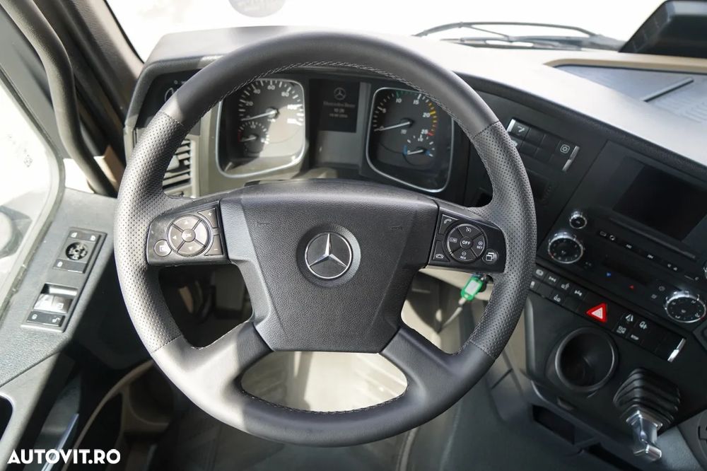 Mercedes-Benz ACTROS 2545 / CORTINĂ  8,8 m / DHOLLANDIA LIFT - 2.000 KG / PODEA REZISTENTĂ / PUNȚ DE DIRECȚIE / EURO 6 - 28