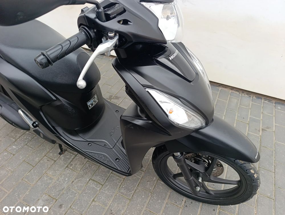 Honda Vision - 24