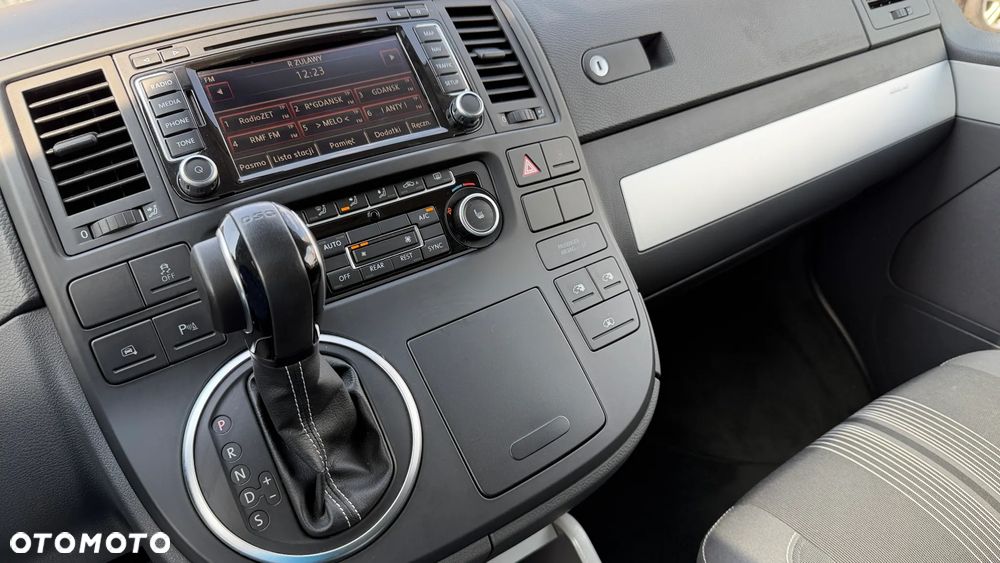 Volkswagen Multivan - 38