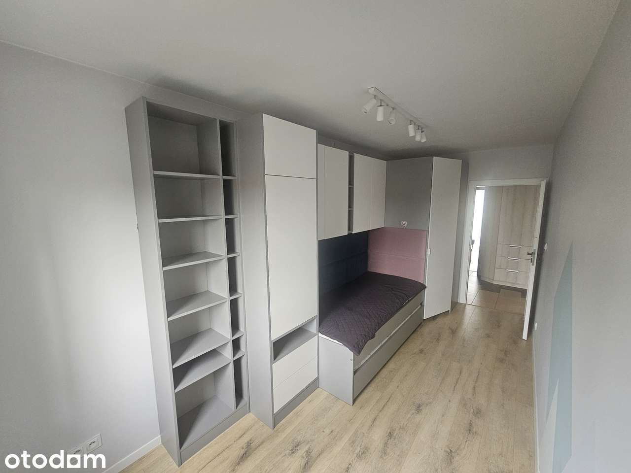 Oława Centrum | 60m2 | balkon, winda, klimatyzacja, garaż