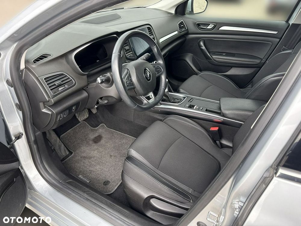 Renault Megane - 5