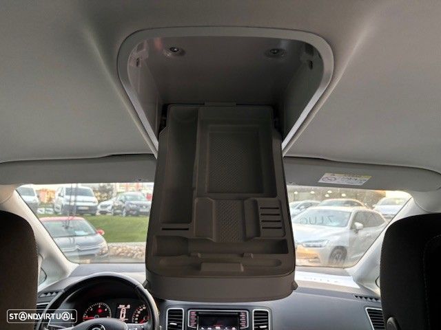 VW Sharan 2.0 TDI Highline DSG - 24