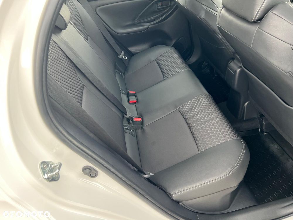 Toyota Yaris Hybrid 1.5 Executive - 13