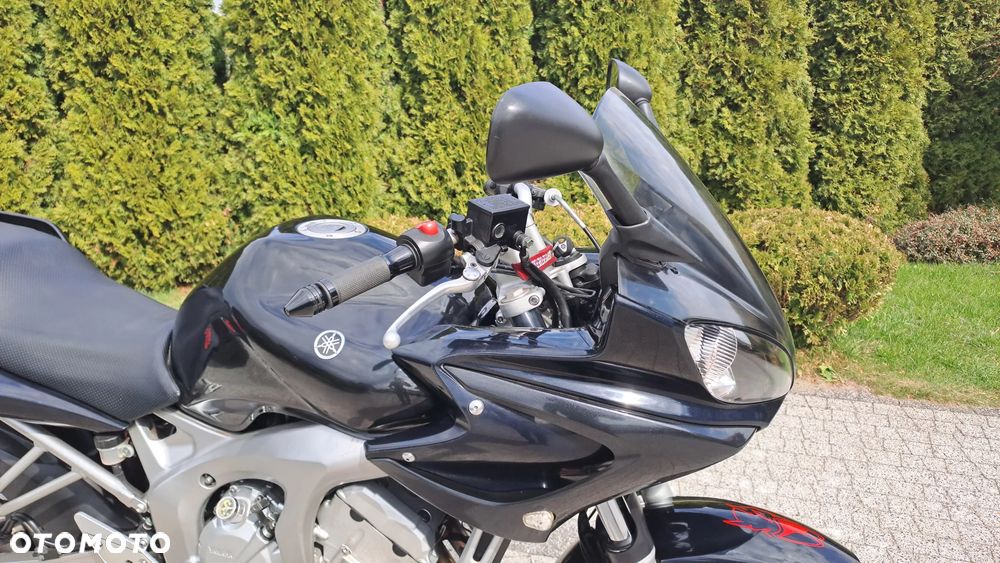 Yamaha FZ - 8