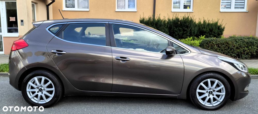 Kia Ceed - 6