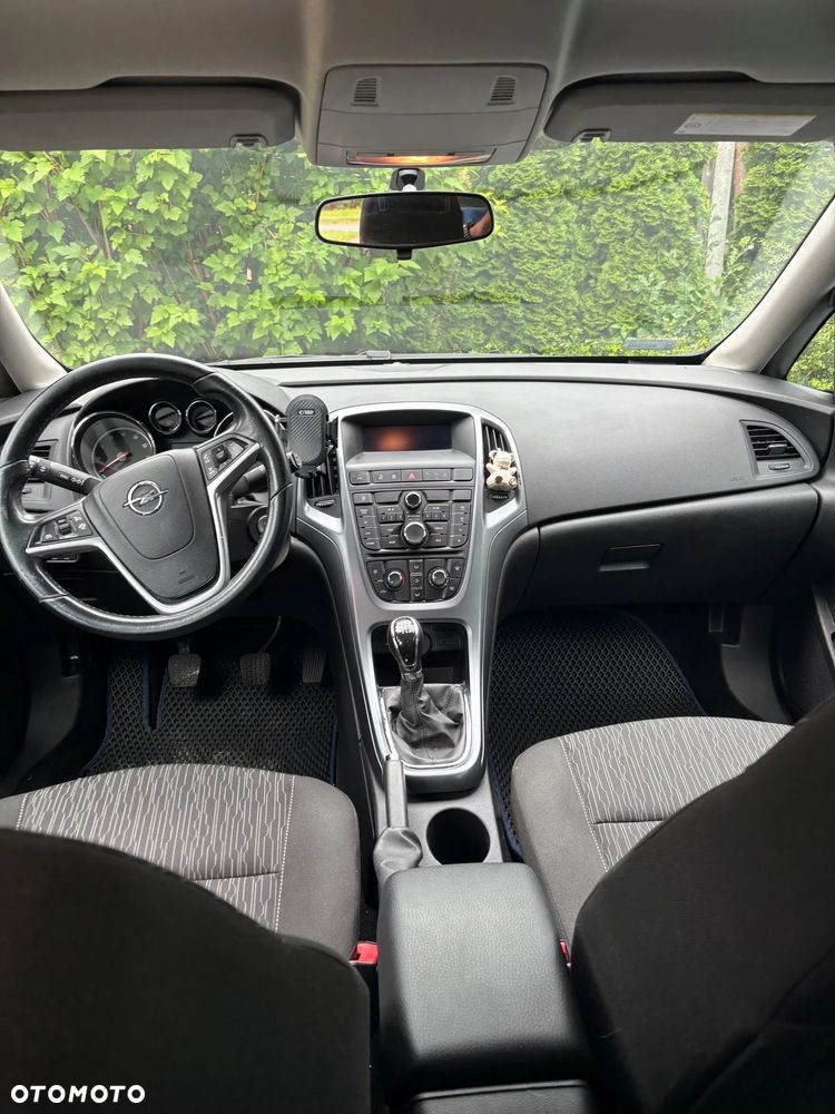 Opel Astra 1.4 T Sport EU6 - 17