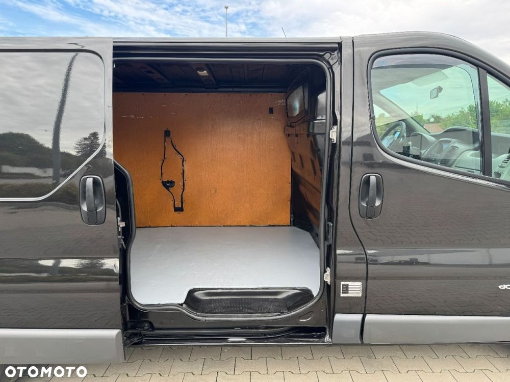 Renault Trafic - 23
