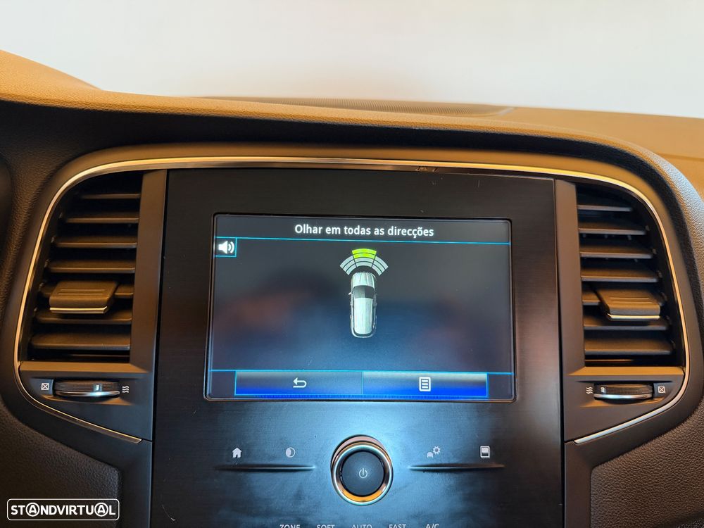 Renault Mégane Sport Tourer BLUE dCi 115 ZEN - 19