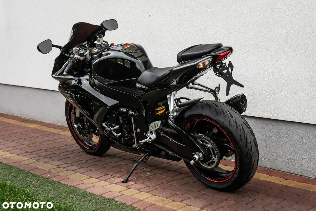 Suzuki GSX-R - 4