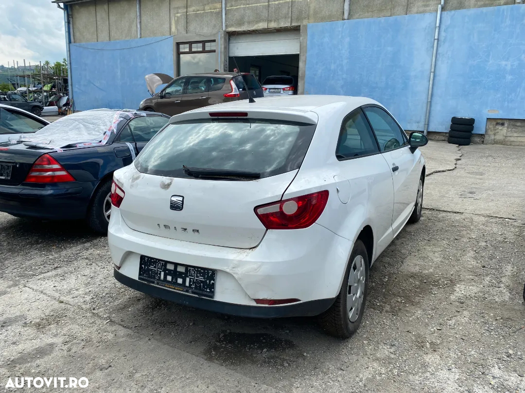 Dezmembrez piese Seat Ibiza - 2