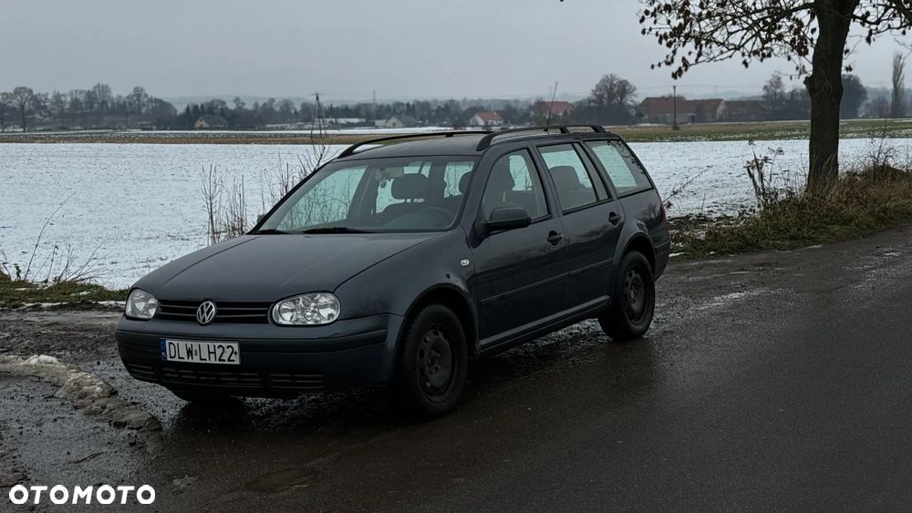 Volkswagen Golf - 1