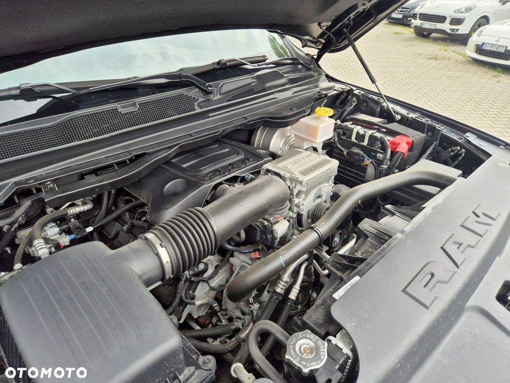 RAM 1500 Crew Cab Sport - 39