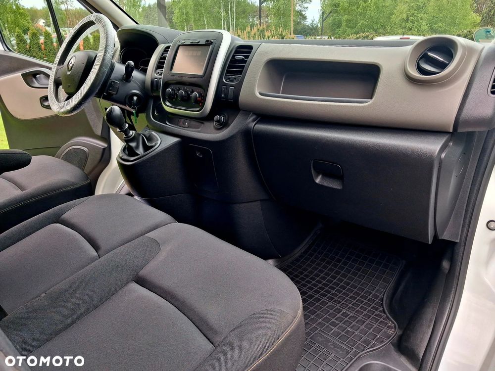 Renault Trafic - 12