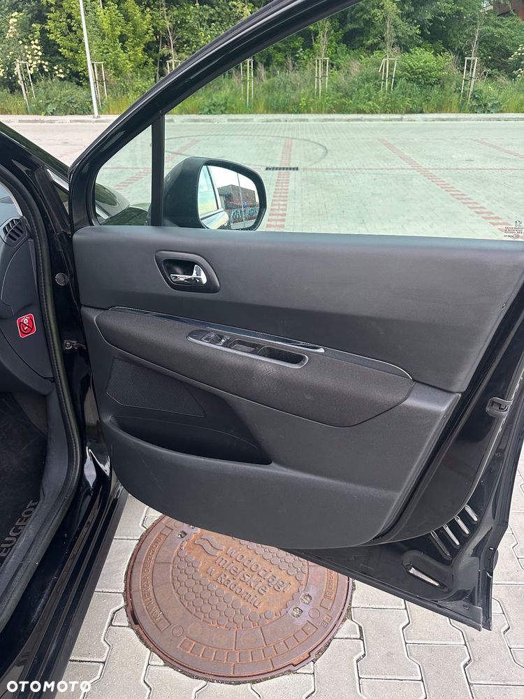 Peugeot 3008 - 16