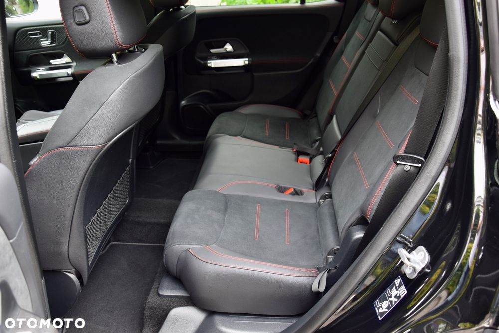 Mercedes-Benz GLB 200 d 4-Matic AMG Line 8G-DCT - 18