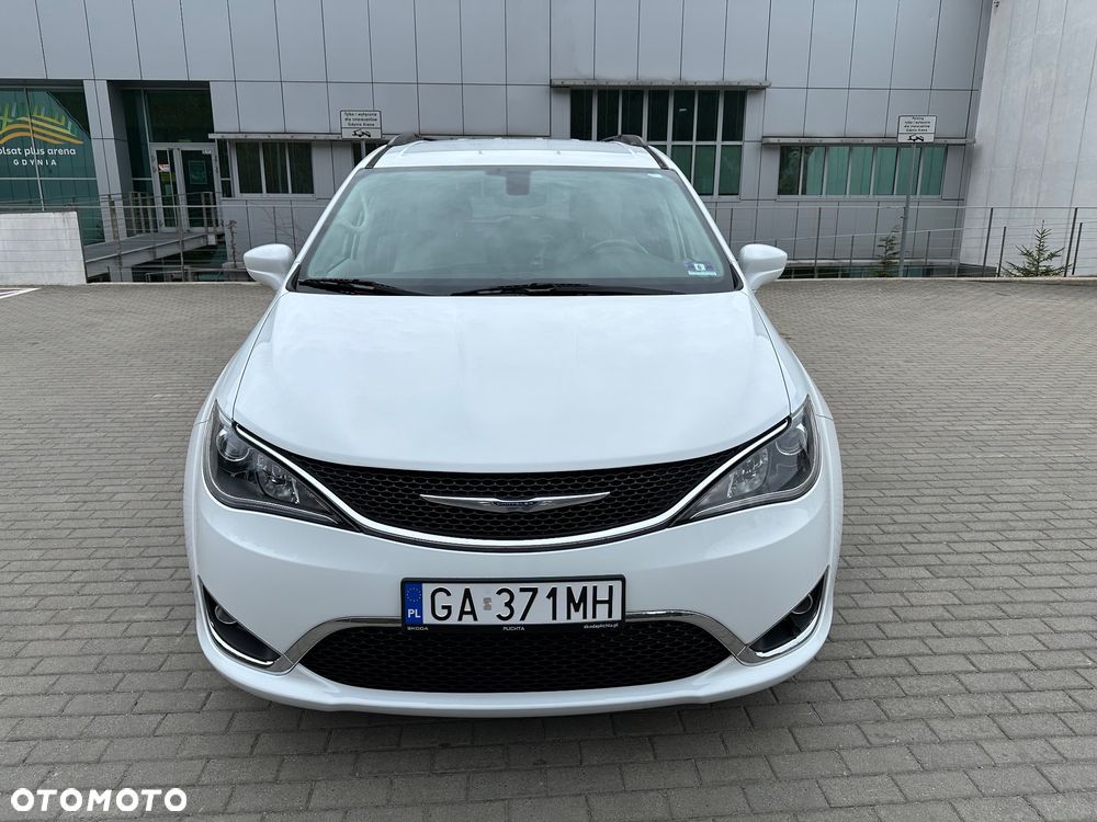 Chrysler Pacifica - 13