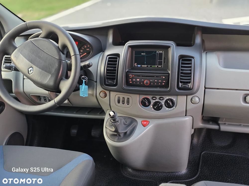 Renault Trafic - 15