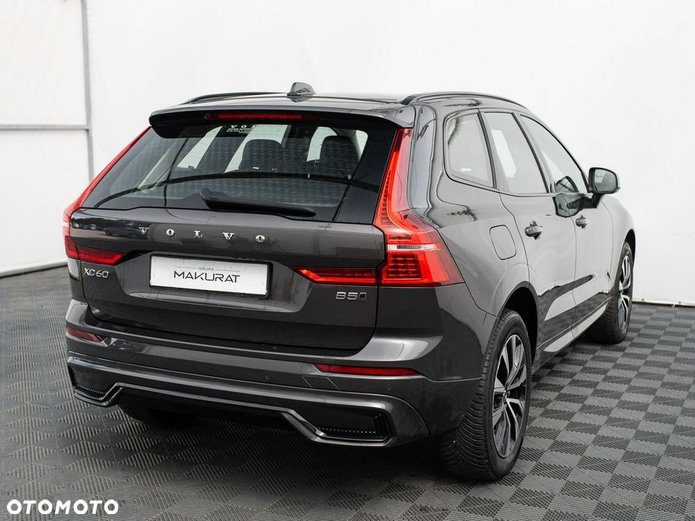 Volvo XC 60 B5 B AWD Plus Dark - 6