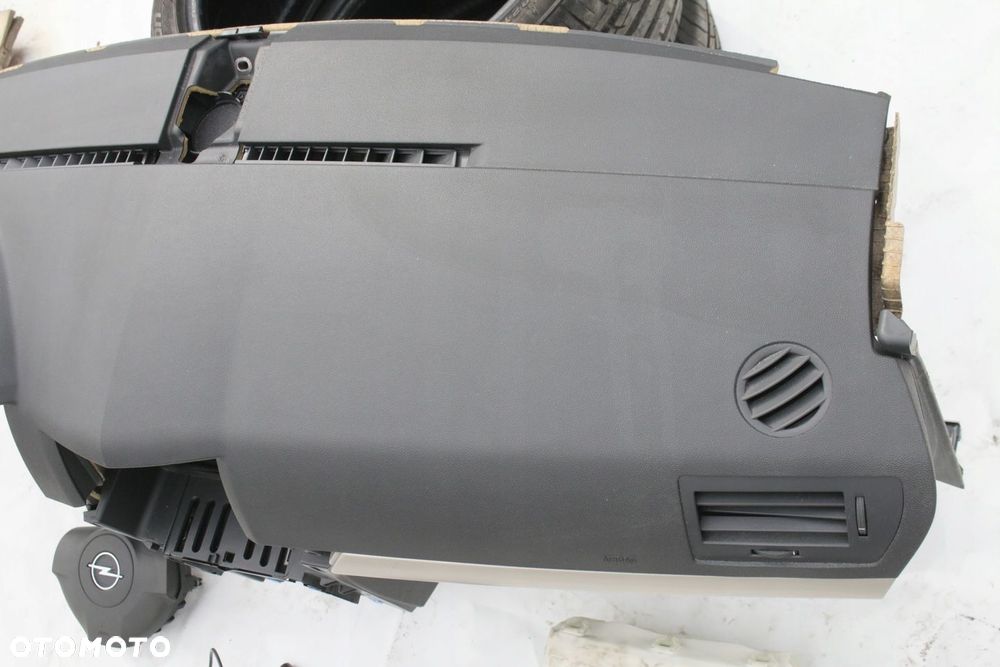 konsola poduszki Opel Astra H - 2