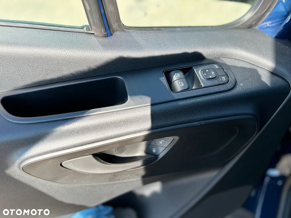 Mercedes-Benz Sprinter - 10