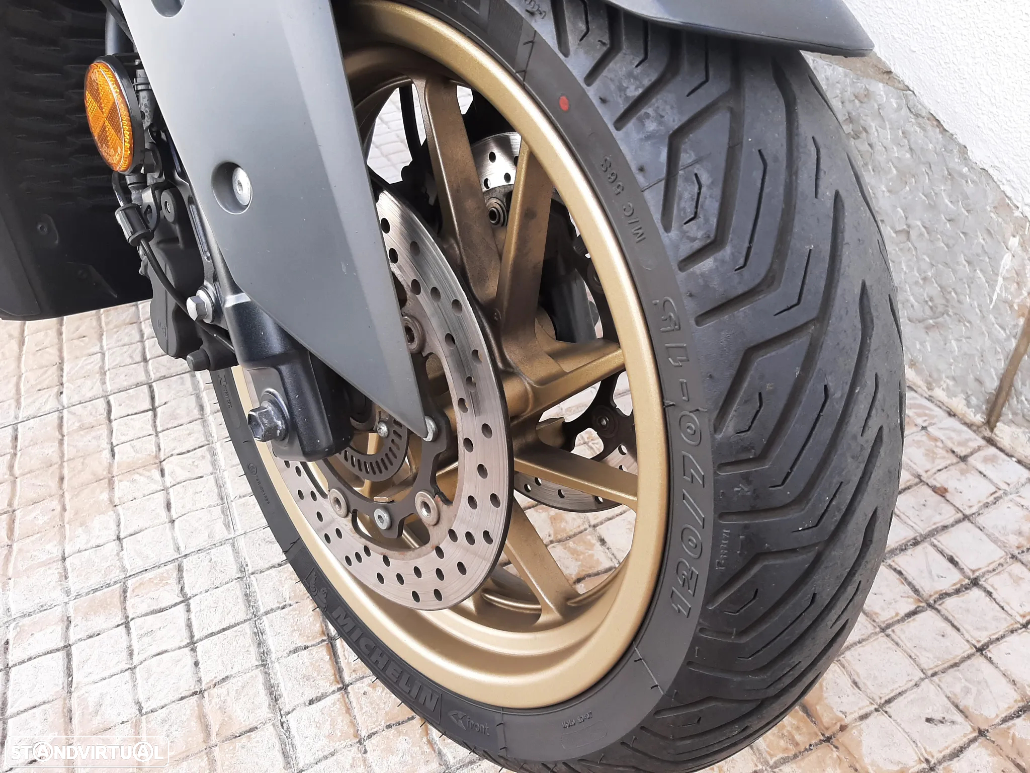 Yamaha X-Max 400 Tech Max - 9