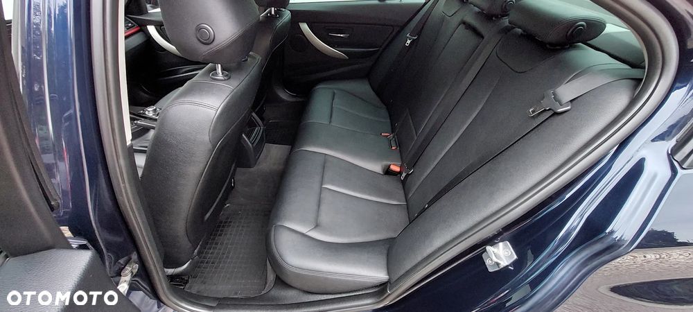 BMW Seria 3 316d Sport Line - 22