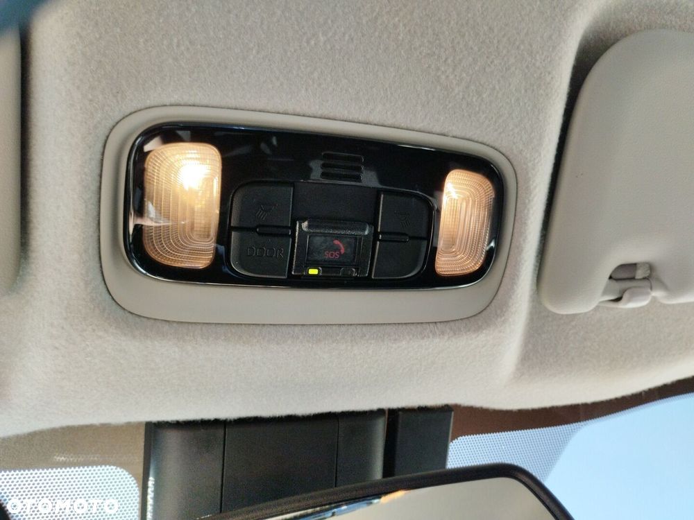 Toyota Yaris Cross Hybrid 1.5 Comfort 4x4 - 22