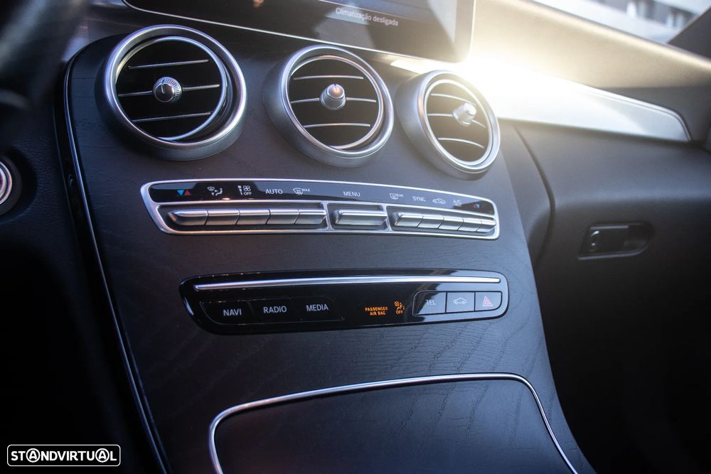 Mercedes-Benz C 220 d 4Matic 9G-TRONIC AMG Line - 18