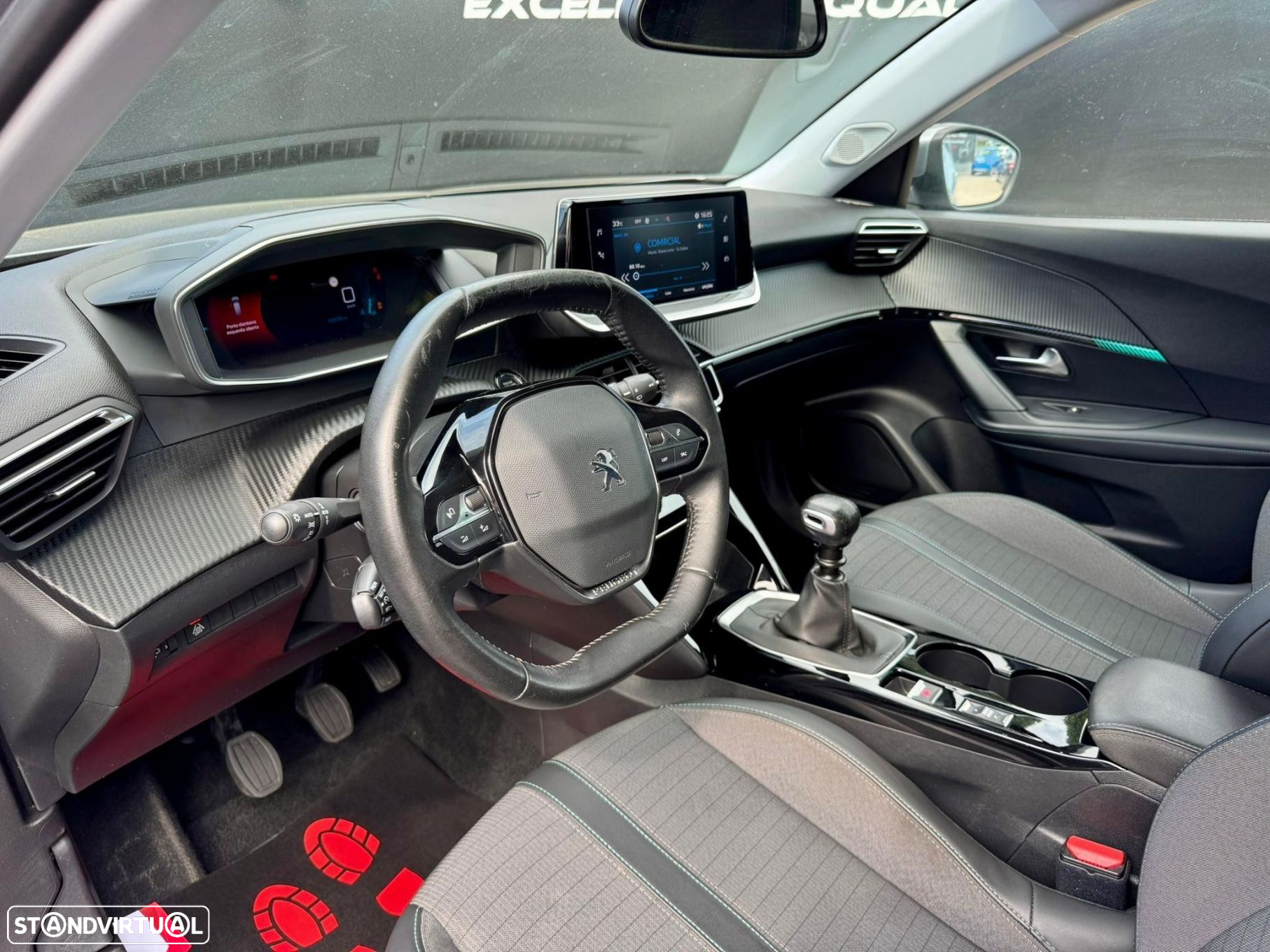 Peugeot 2008 1.2 PureTech Allure - 8