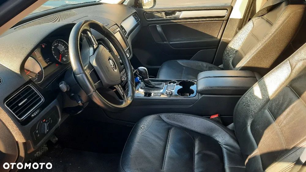 Volkswagen Touareg 3.0 V6 TDI BMT Business Line - 9