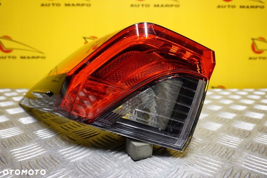 TOYOTA RAV4 2019 - 2024 LAMPA TYŁ LEWA TYLNA LED USA - 4
