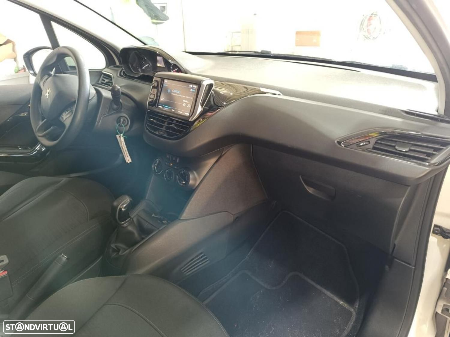 Peugeot 208 Van 1.5 BlueHDi - IVA Dedutível - 5