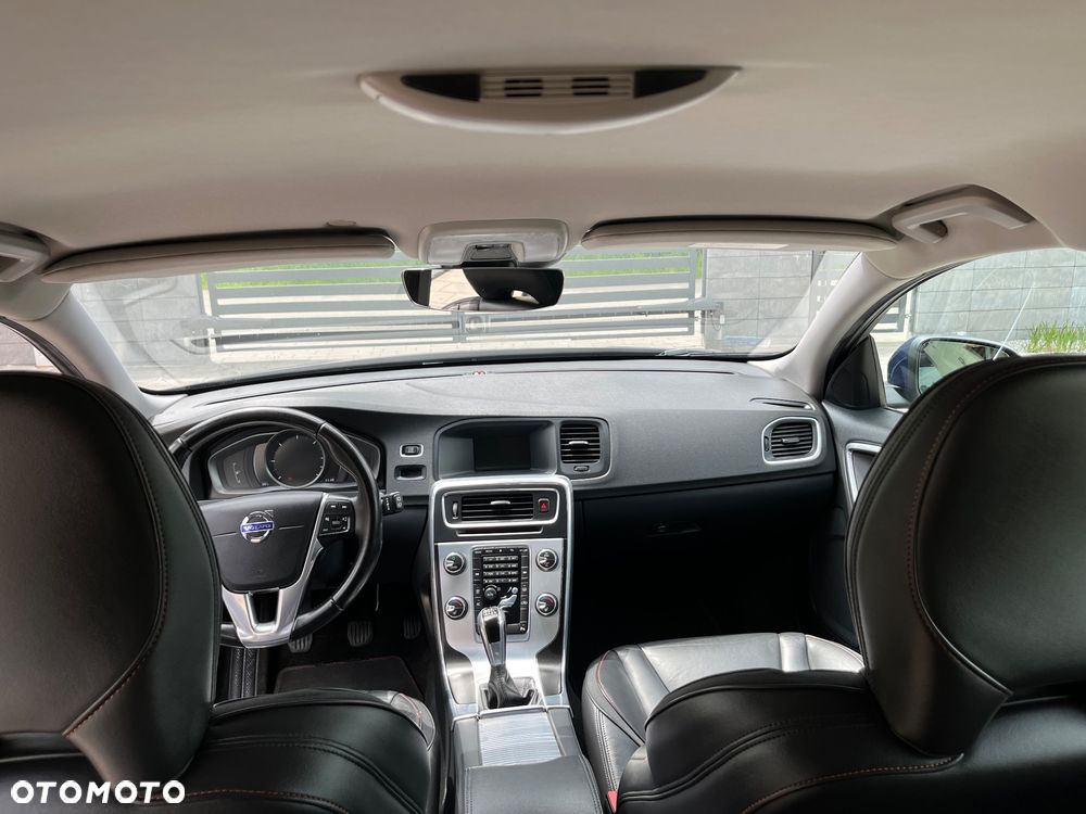 Volvo V60 D3 Drive-E Ocean Race - 13