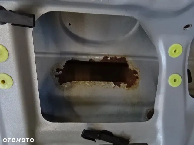 KLAPA TYŁ TYLNA SZYBA BAGAŻNIKA TOYOTA COROLLA E12 01-07 NR414 - 18