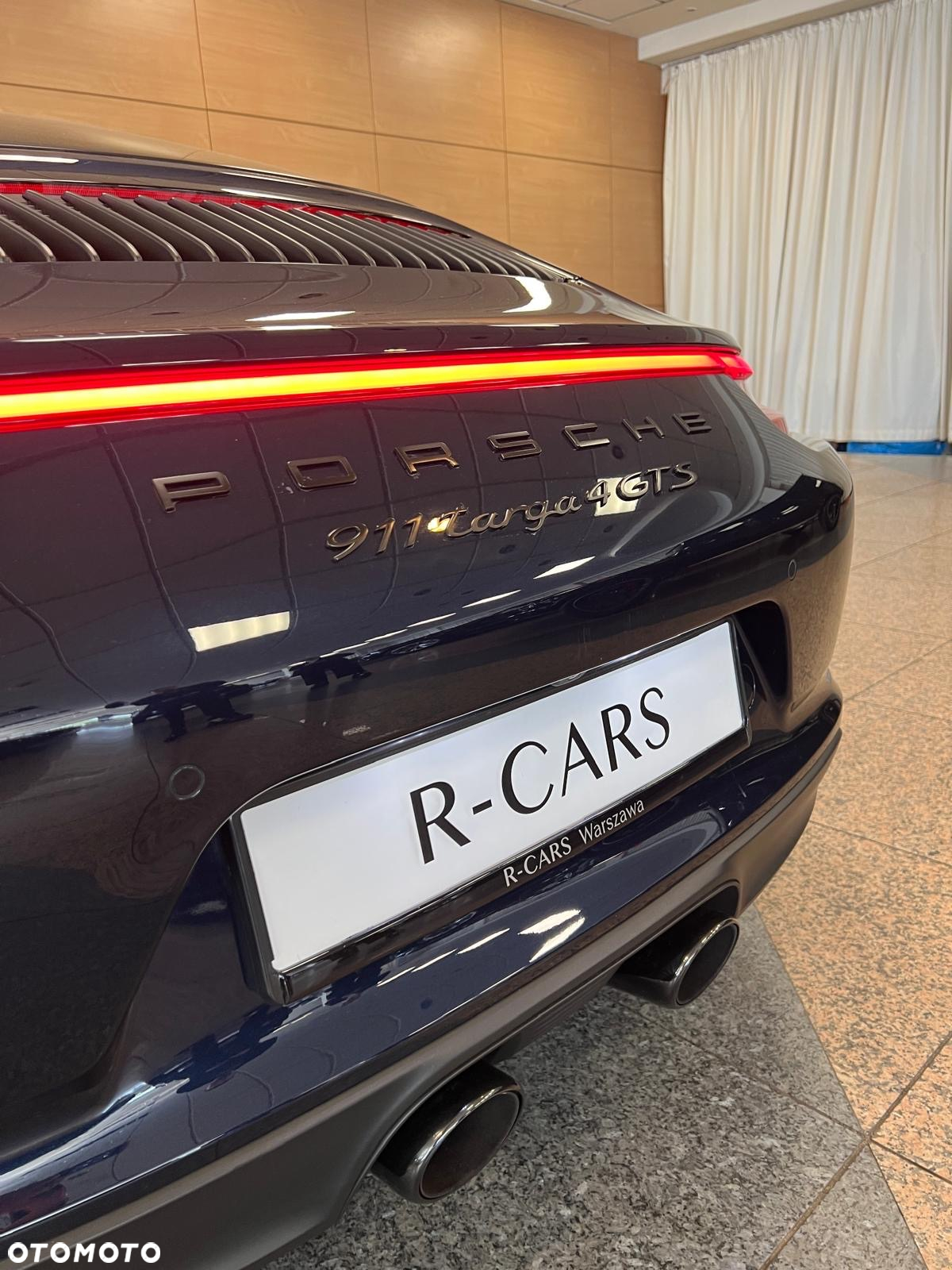 Porsche 911 Targa 4 GTS PDK - 9