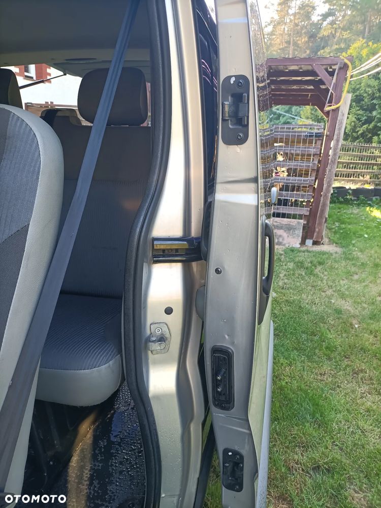 Opel Vivaro - 29