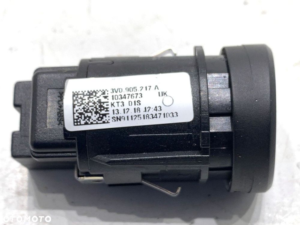 PRZYCISK ZAPŁONU START/STOP  SKODA KAROQ (NU7, ND7) 2017 - 2022 2.0 TSI 4x4 140 kW [190 KM] benzyna - 3