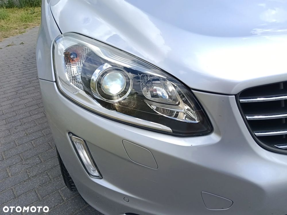 Volvo XC 60 D3 Geartronic Summum - 11