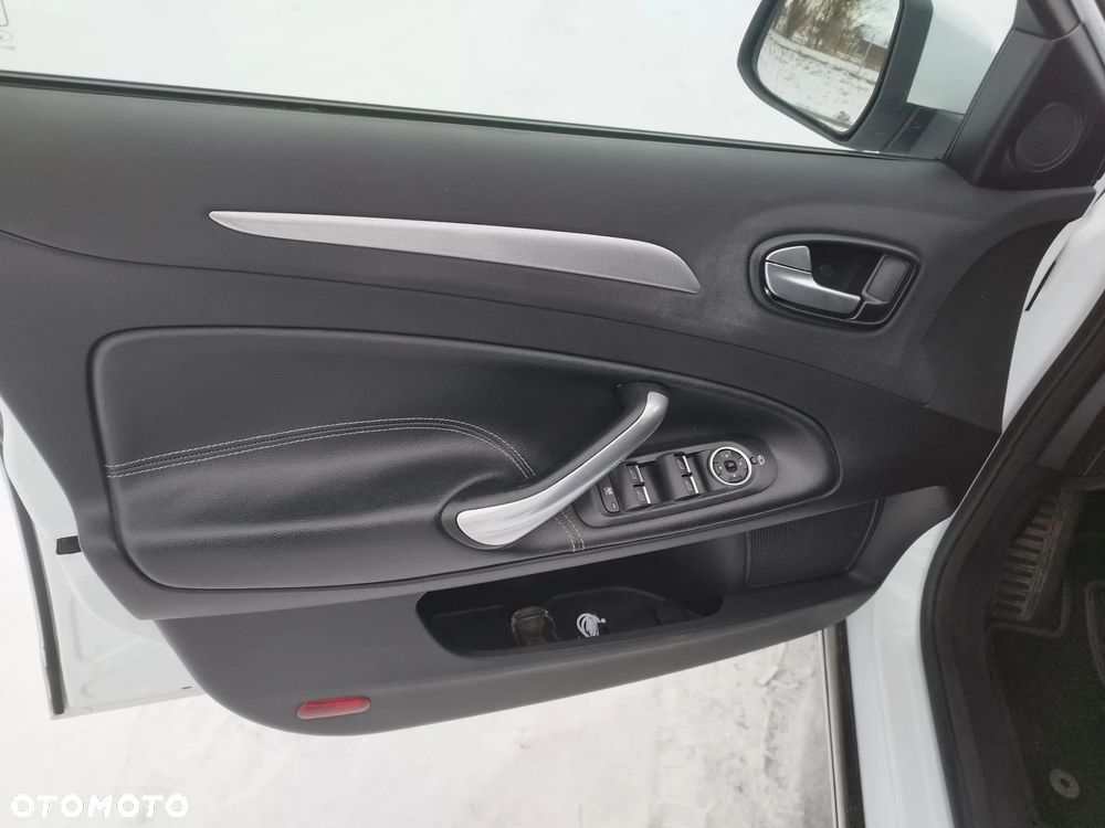 Ford Mondeo 2.0 Titanium - 18