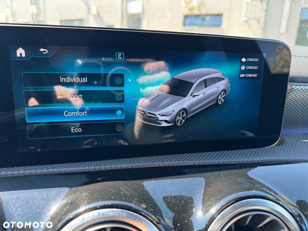 Mercedes-Benz CLA 180 7G-DCT Progressive - 19