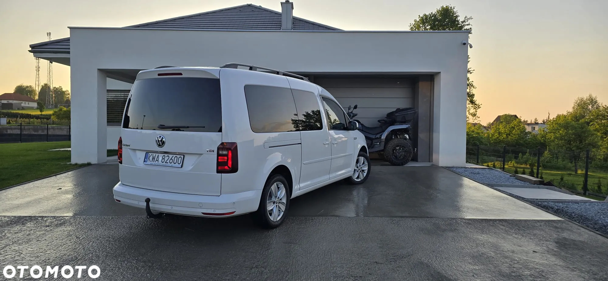 Volkswagen Caddy Maxi 2.0 TDI Comfortline DSG - 14