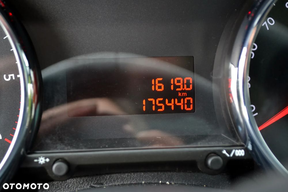 Peugeot 3008 HDi FAP 150 Platinum - 30