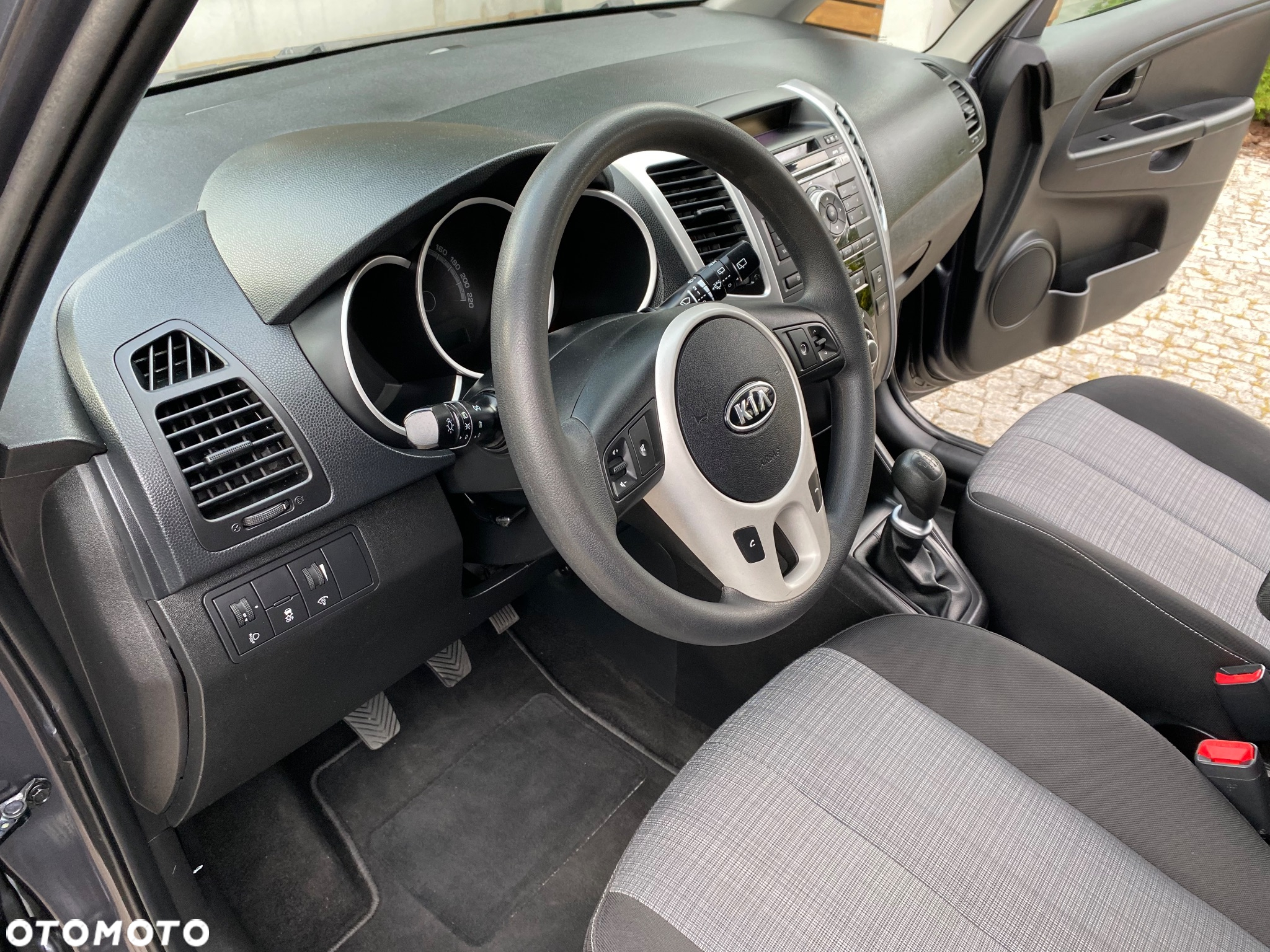 Kia Venga - 31