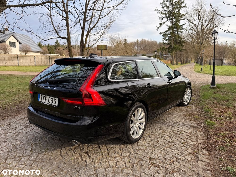 Volvo V90 D4 Geartronic Momentum Pro - 8